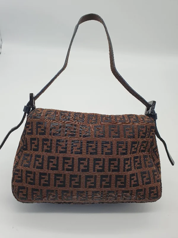 Fendi By The Way bags with a suede interior lining for a luxurious and soft feelFendi baguette shoulder bag