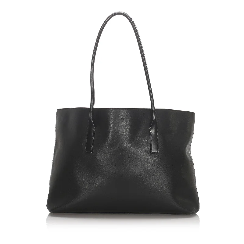 Ladies Prada handbags with a detachable wallet inside for added conveniencePrada Black Calf Leather Tote Bag Italy