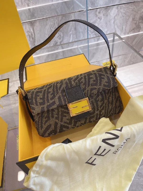 Ladies Fendi shoulder bags with a detachable phone stand for hands - free viewingNew Arrival Bags Fendi 210