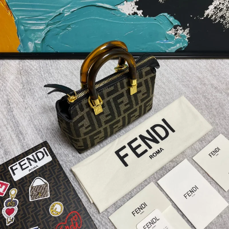 Fendi tote bags with a solar - powered charging panel for eco - friendly chargingNew Lux Bags Fendi 262