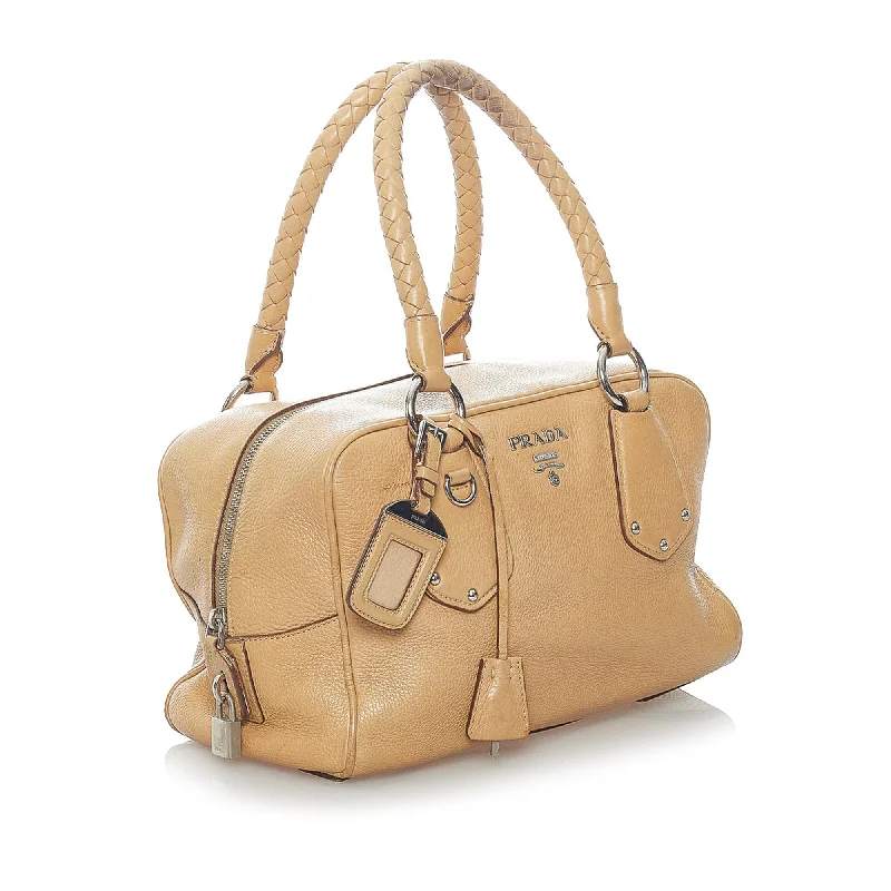 Prada Galleria bags with a structured silhouette for a professional lookPrada Leather Handbag 30924