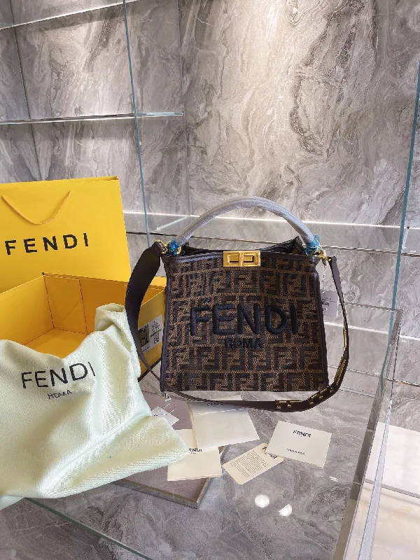 Fendi Sunshine Shopper bags with a structured silhouette and a magnetic - snap closureNew Arrival Bags Fendi 221