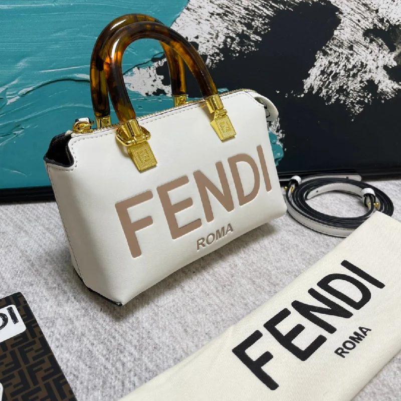 Fendi Baguette bags with a glitter - infused leather surface for a glamorous and sparkly lookNew Lux Bags Fendi 263