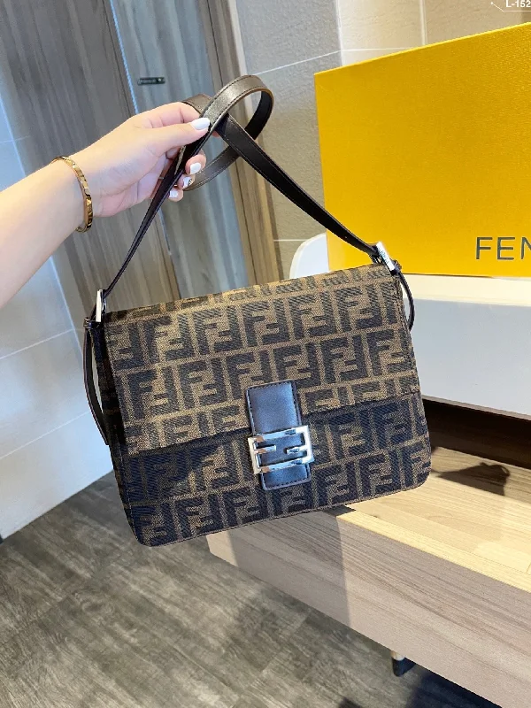 Ladies Fendi Peekaboo bags with a hand - carved leather detail for a unique and artisanal touchNew Arrival Bags Fendi 202