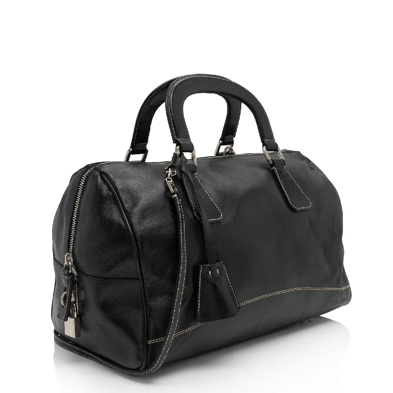 Prada nylon backpacks with a sleek, minimalist appearancePrada Leather Boston Bag kuP8rD