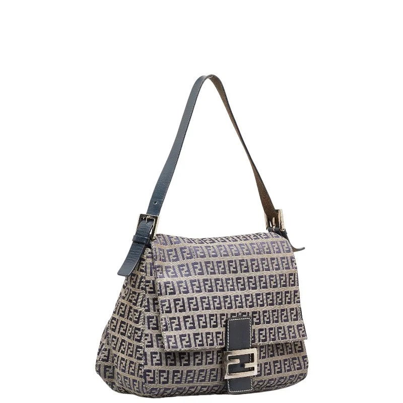 Ladies Fendi crossbody bags with a single - strap design for simplicity and ease of useFI Zuchino MANMABAGET HANDBAGET HANDBAGET  NAYBIE LEADER LADY FENDI PARIS MARKET SHOP