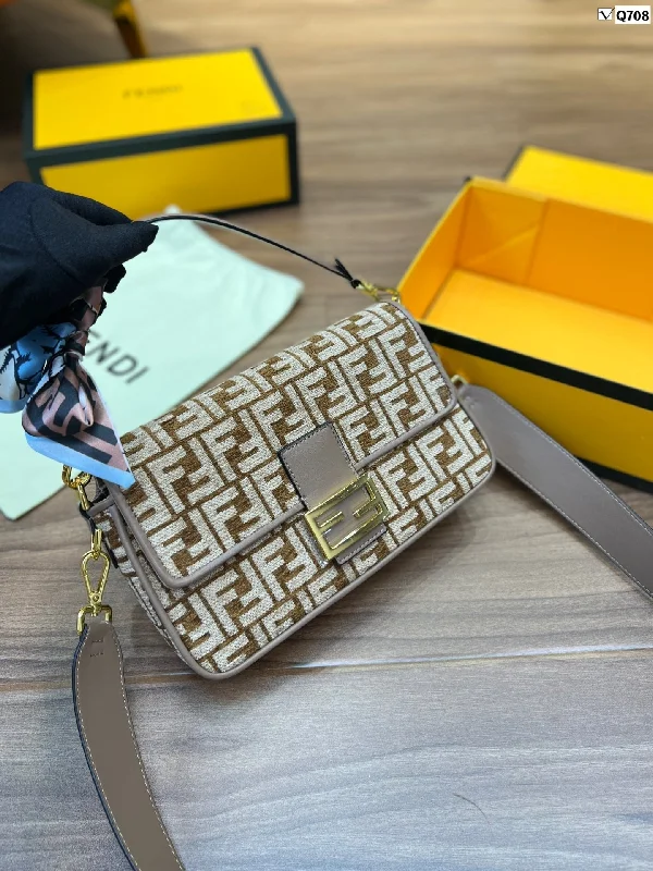 Fendi bags with a zip - top closure and a front - pocket for quick access to keys and cardsNew Lux Bags Fendi 267