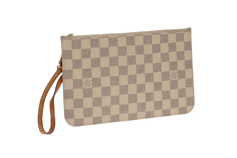 Louis Vuitton Petite Malle bags with a hard - shell structure for uniquenessLouis Vuitton Damier Azur Neverfull Pochette LA0146