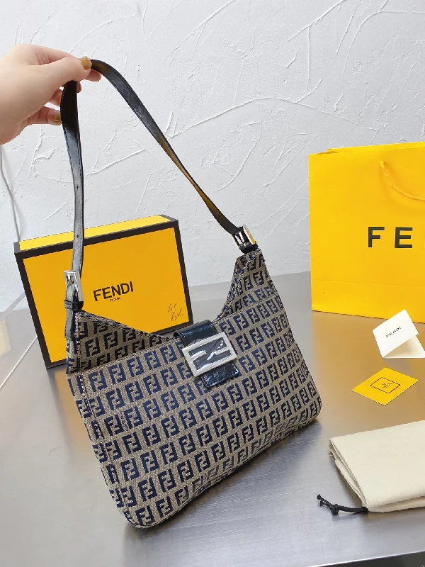 Fendi handbags with a beaded trim for a glamorous and eye - catching lookNew Arrival Bags Fendi 231