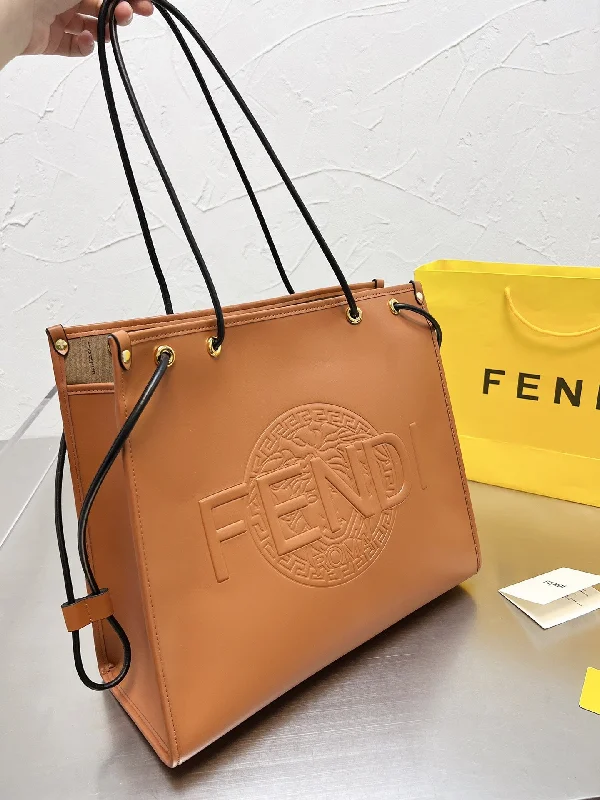 Fendi bags with a touch - screen - friendly pocket for using devices without taking them outNew Arrival Bags Fendi 236