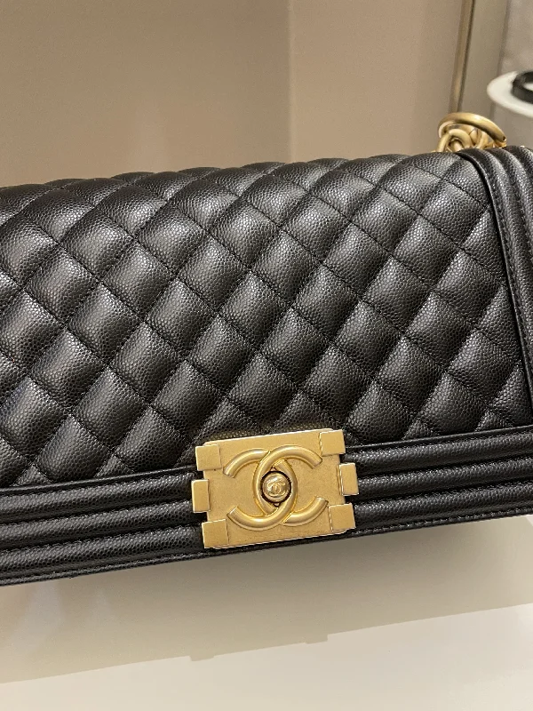 Chanel Classic Flap Bag for Evening PartyChanel Quilted Boy Old Medium Black Caviar