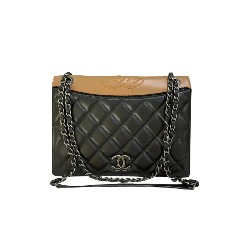 Chanel bags for women who appreciate fine craftsmanshipBallerine Flap Lambskin Black RHW