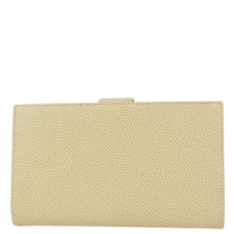 Chanel bags with iconic stitching detailsChanel 2000-2001 Ivory Caviar Bifold Long Wallet Purse