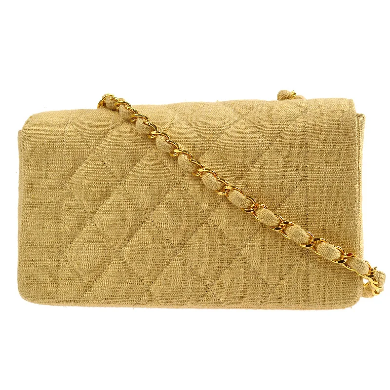 Chanel bags with iconic stitching detailsCHANEL 1991-1994 Small Diana Flap 46443