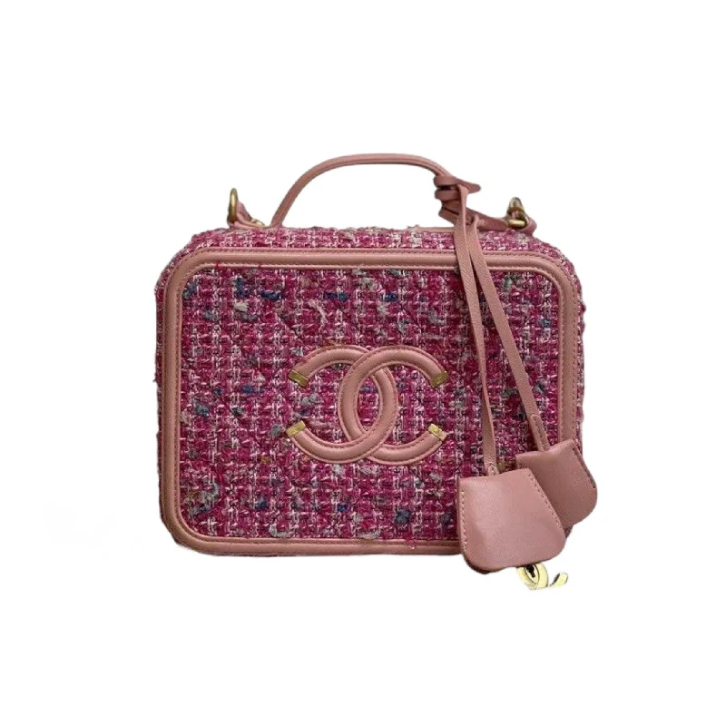 Chanel bags for the minimalist fashionFiligree Vanity Case Medium Tweed Pink GHW