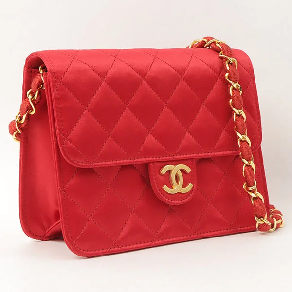 Chanel All - Match Handbag for Versatile StylingChanel Around 1995 Made Silk Satin Straight Flap Cc Mark Plate Chain Bag Red