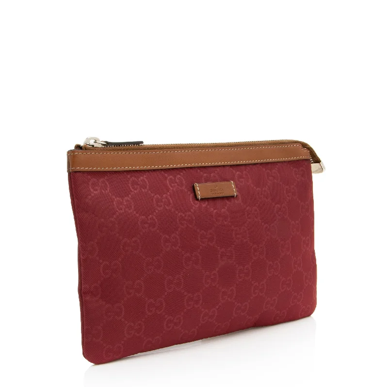 Gucci Marmont bags for women with gold - toned hardwareGucci GG Nylon Zip Small Pouch (oBtJn4)