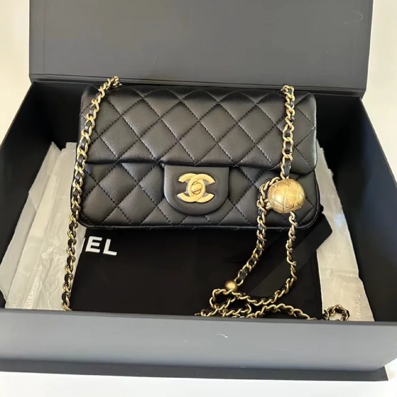 Chanel Quilted Leather Shoulder Bag for FashionistasChanel 22 Chip Bag CF Mini