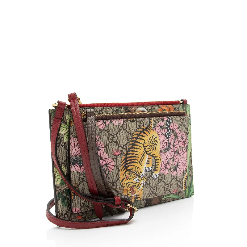 Gucci handbags for women with a metal - framed claspGucci GG Supreme Bengal Tiger Pouch Crossbody (pKsW2V)