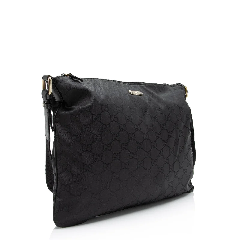 Women Gucci Sylvie bags with a detachable ribbon detailGucci GG Nylon Large Messenger Bag (kF37Kx)