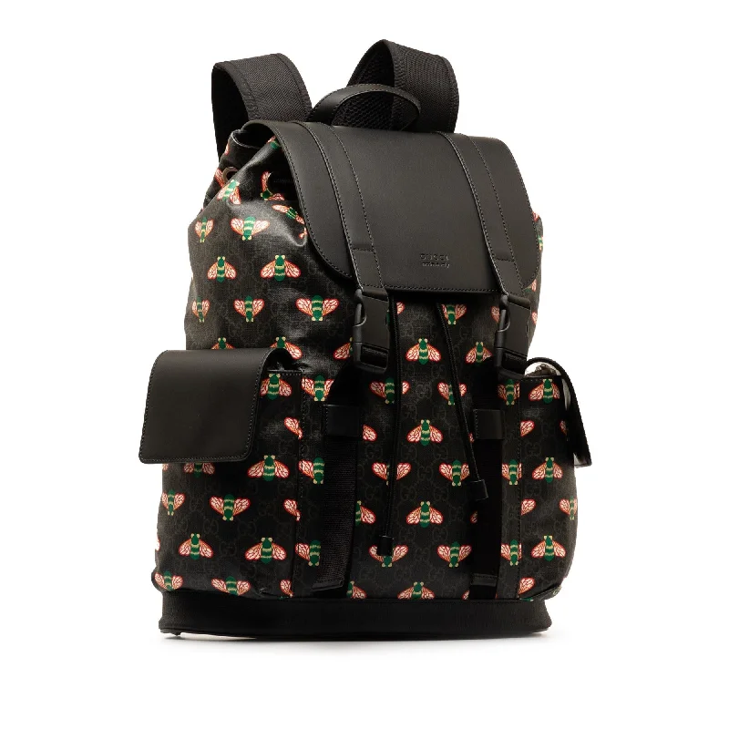 Women Gucci bags with a snap - button closure and a decorative charmGucci GG Supreme Bestiary Bee Backpack (RTlQ8e)