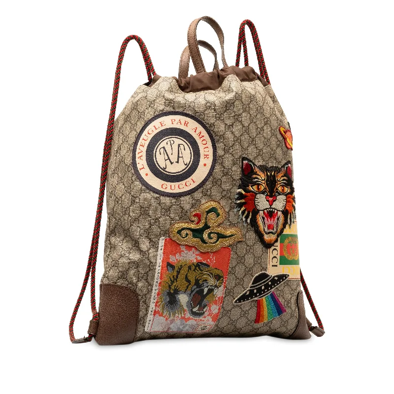 Ladies Gucci shoulder bags with a magnetic - closure flapGucci GG Supreme Courrier Drawstring Backpack (qBcRPL)